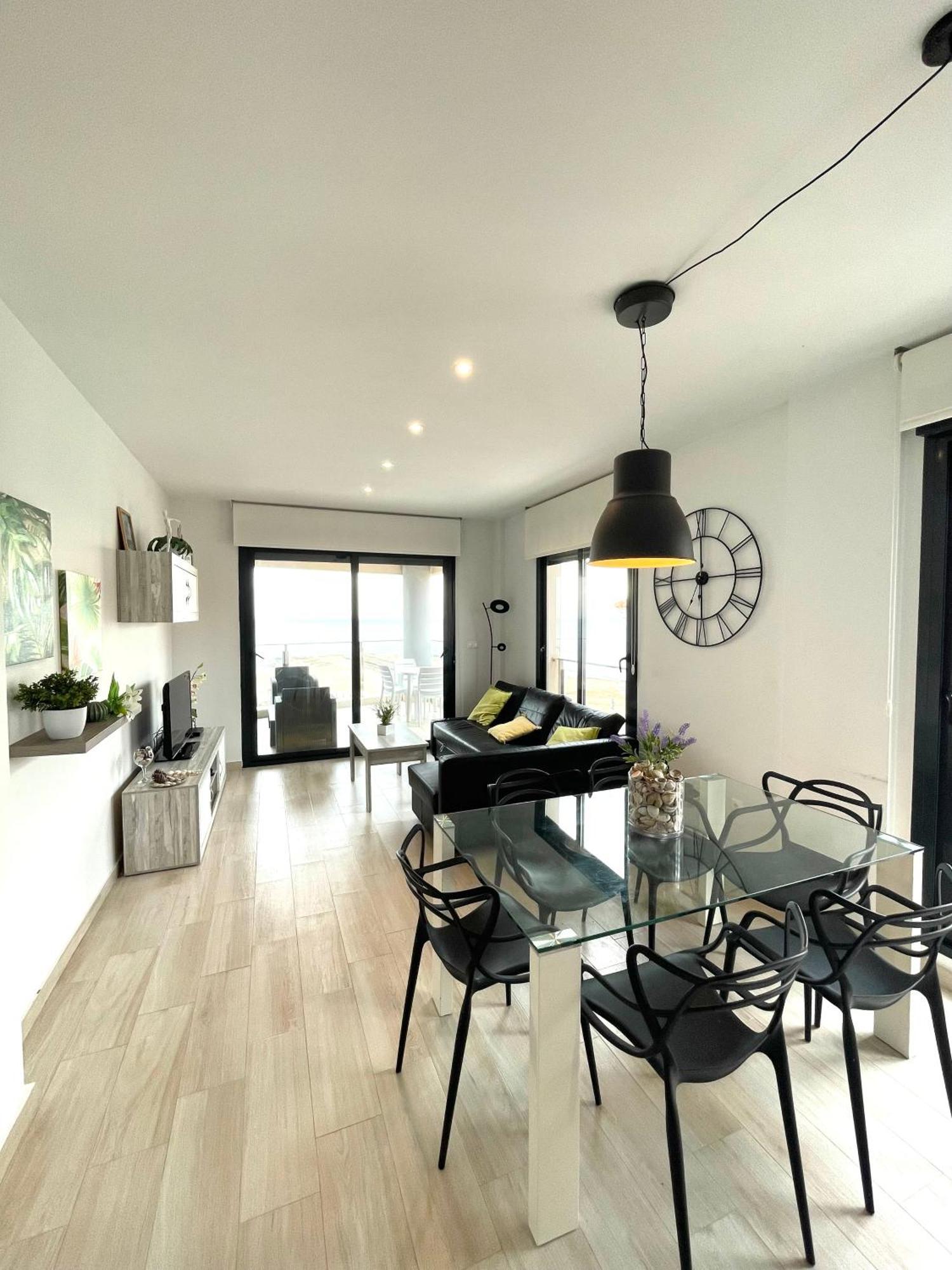 Luxury And Modern Beach Apartment With Sea Views Torre La Mata Exterior foto