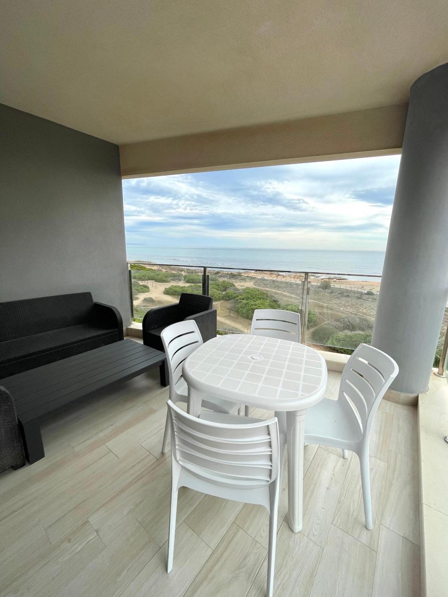 Luxury And Modern Beach Apartment With Sea Views Torre La Mata Exterior foto